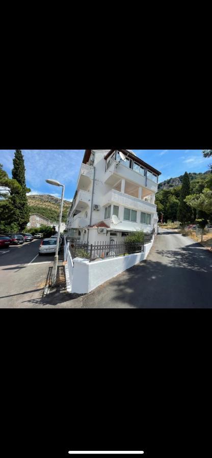Apartments Sveti Stefan-Marko エクステリア 写真